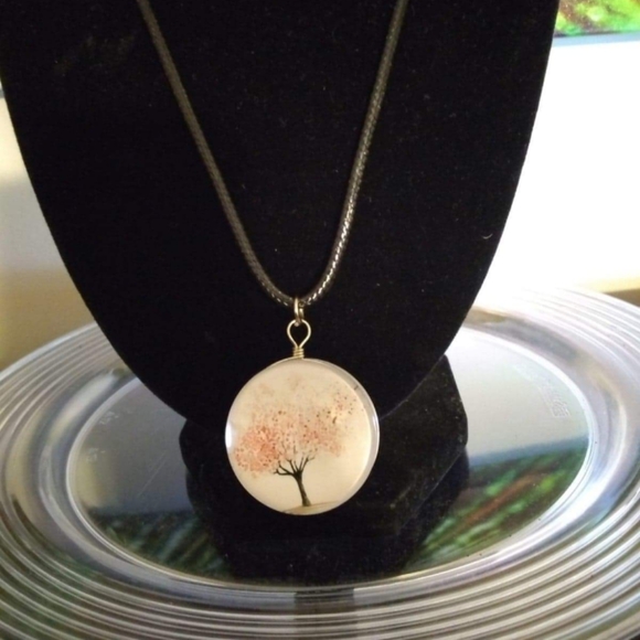 Necklaces - Picture 7 of 8